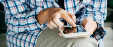 7 Cara Mudah Membuat CV yang Menarik di HP